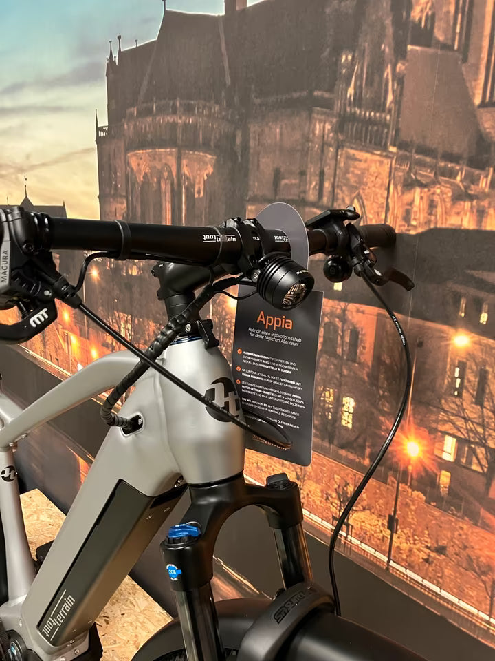 Tout Terrain Appia Select 4.1 – Premium E-Trekking-Bike mit Pinion-Antrieb und 700 Wh Akku Cromo Lucido Matt
