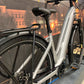 Tout Terrain Appia Mixte Select 5.1– Premium E-Trekking-Bike mit Pinion-Antrieb und 700 Wh Akku Cromo Lucido Matt