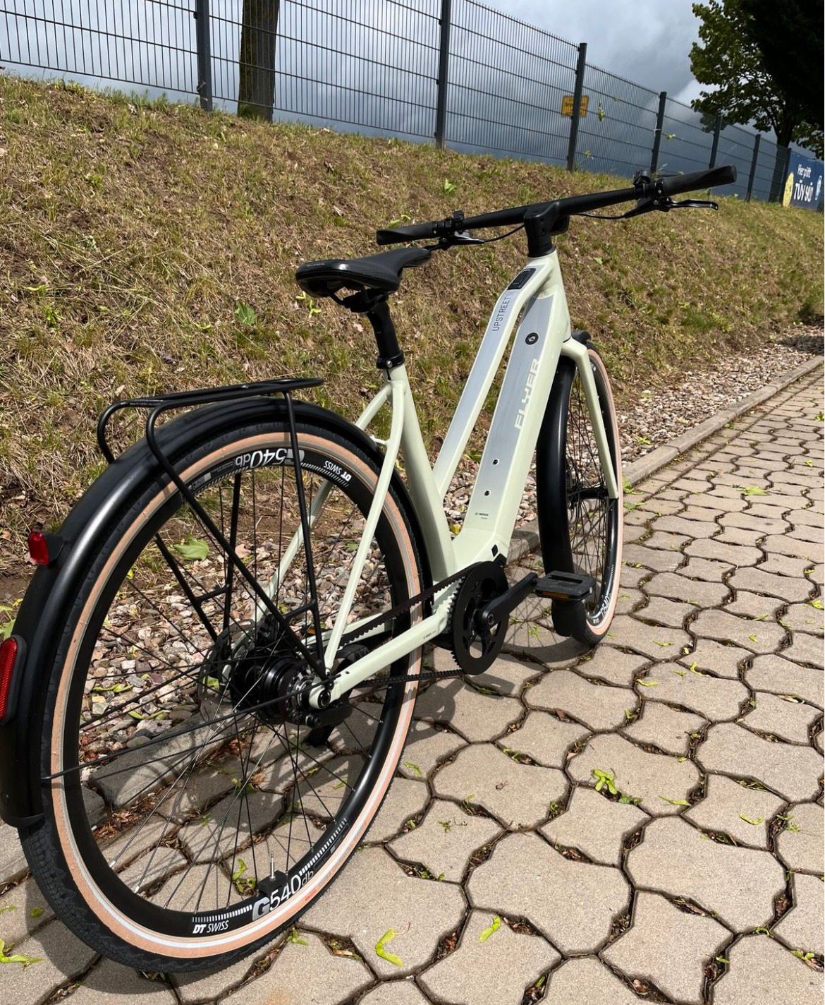 Hochwertige FLYER E-Bikes FLYER Upstreet SL 3.63 Mixed Frosty