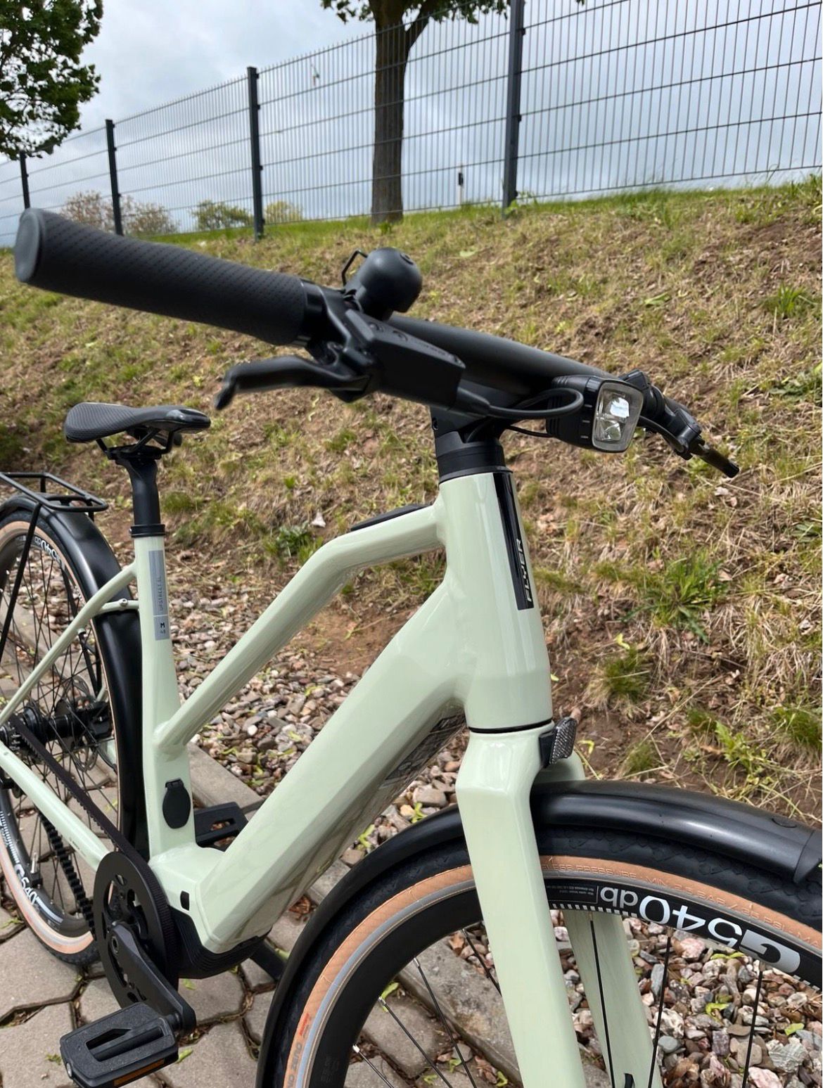 Hochwertige FLYER E-Bikes FLYER Upstreet SL 3.63 Mixed Frosty